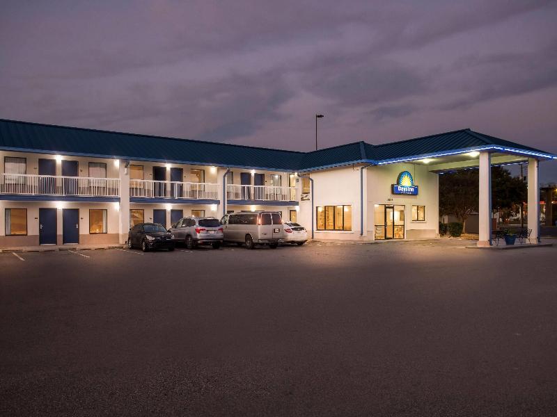 Days Inn By Wyndham Valdosta I-75