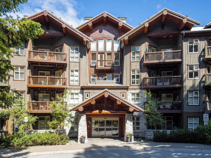 Lost Lake Lodge