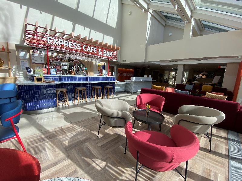 Holiday Inn Express Windsor image
