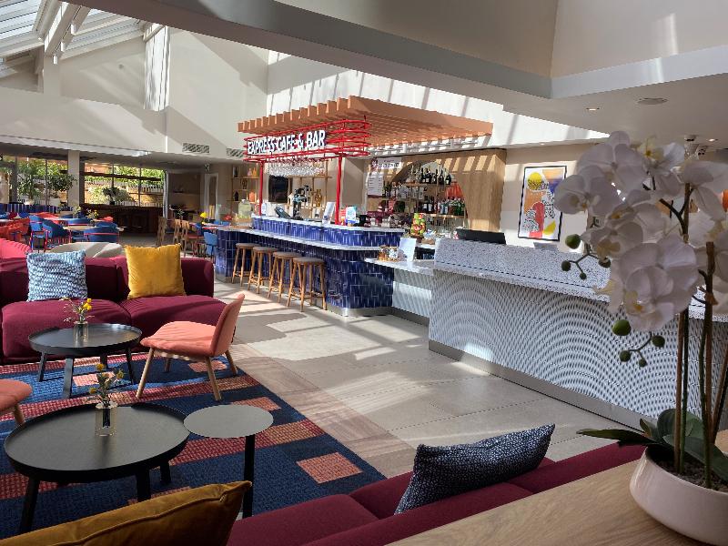 Holiday Inn Express Windsor image
