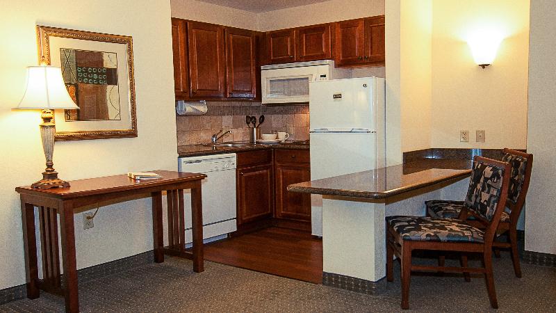 Staybridge Suites Wichita — photo 10