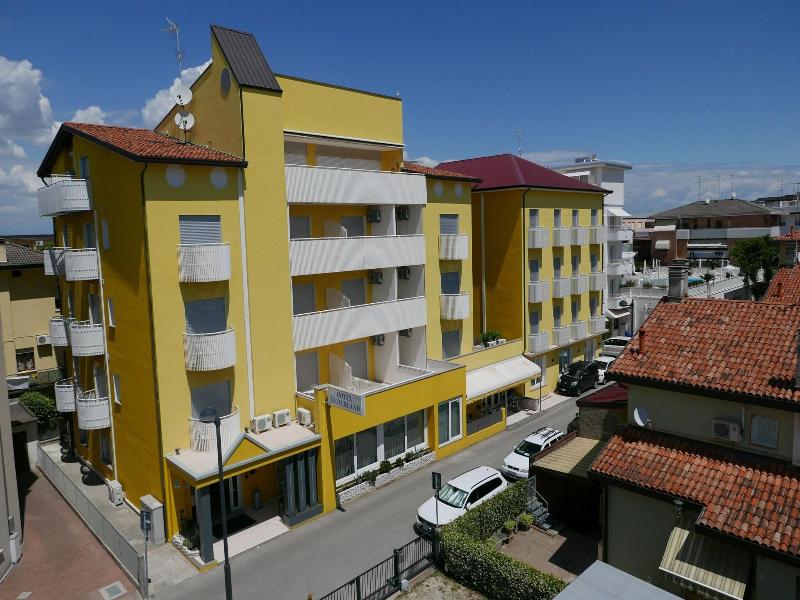 Hotel Nederland image