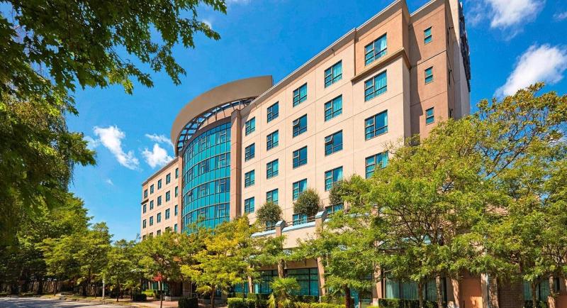 Grand Park Hotel Vancouver Airport Ascend Hotel