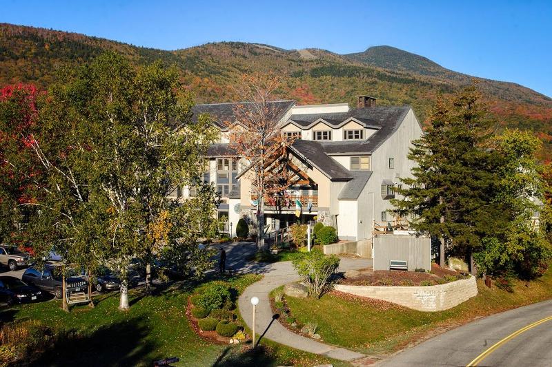 The valley Inn Ascend Collection image