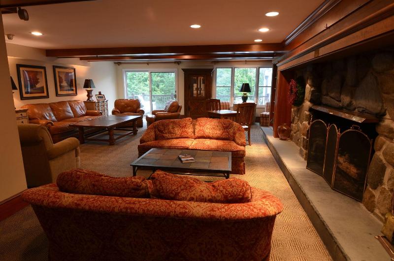 The valley Inn Ascend Collection image