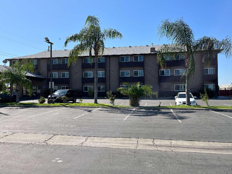 Studio 6 Suites Delano, CA image