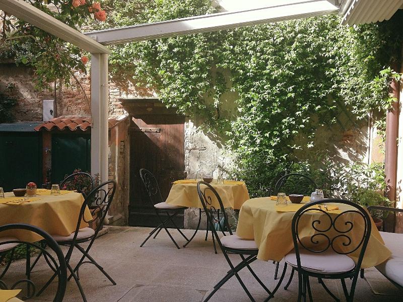 3749 Ponte Chiodo Guest House image