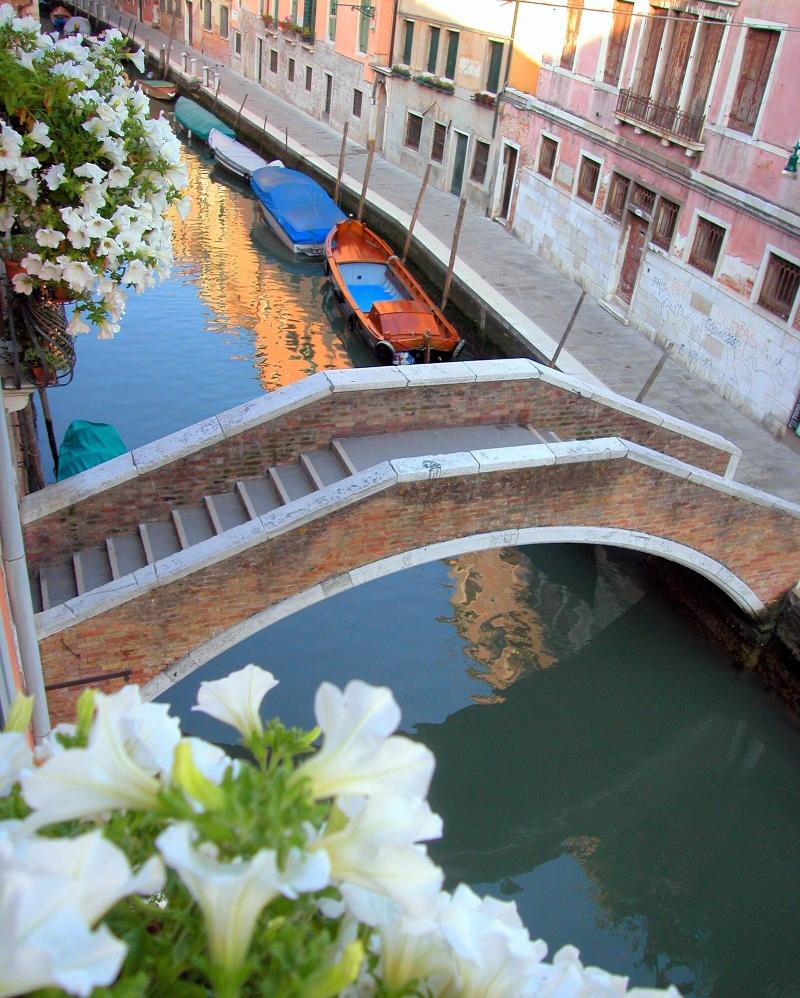 3749 Ponte Chiodo Guest House image