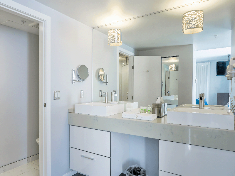 Executive Plaza Hotel Conference Ctr Coquitlam BC image