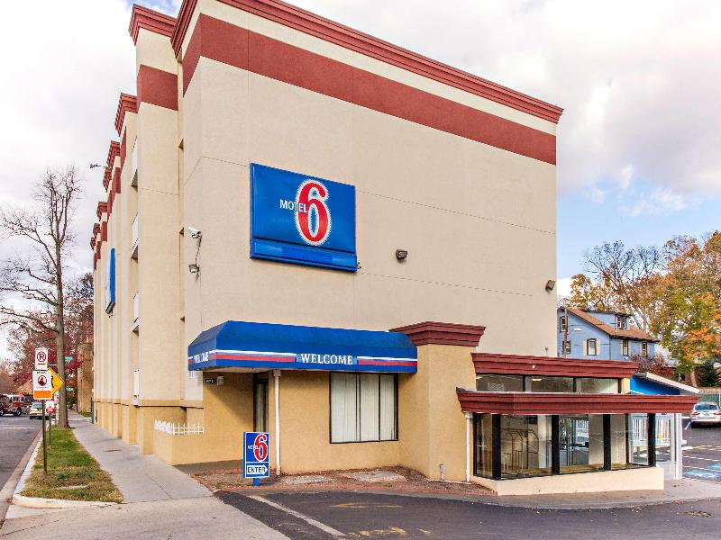 Motel 6 Washington image