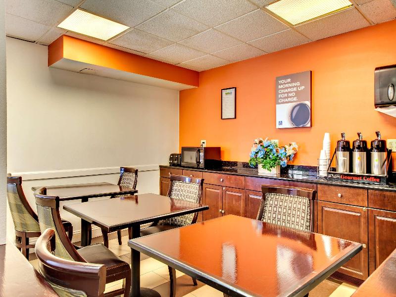 Motel 6 Washington image