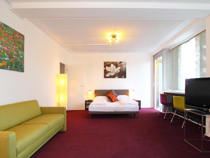 College Garden Hotel image