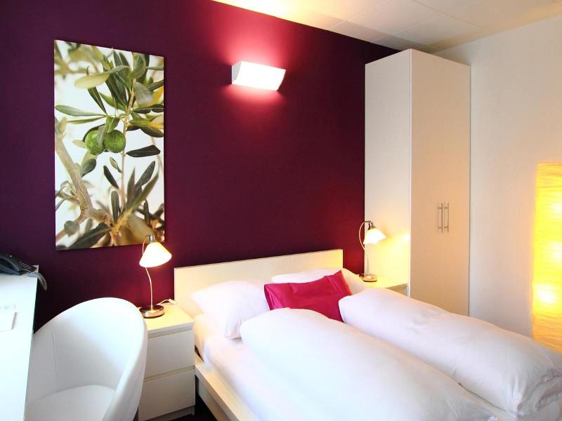 College Garden Hotel image