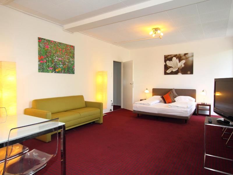 College Garden Hotel image