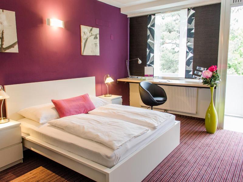 College Garden Hotel image