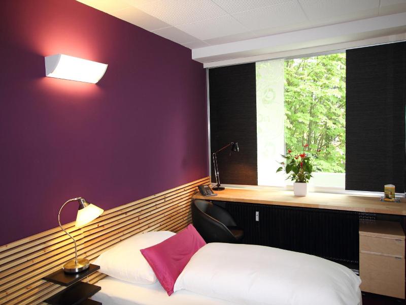 College Garden Hotel image