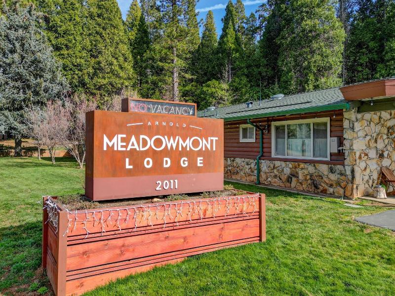 Arnold Meadowmont Lodge image