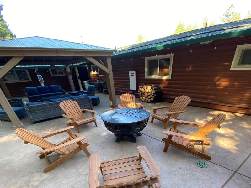Arnold Meadowmont Lodge image