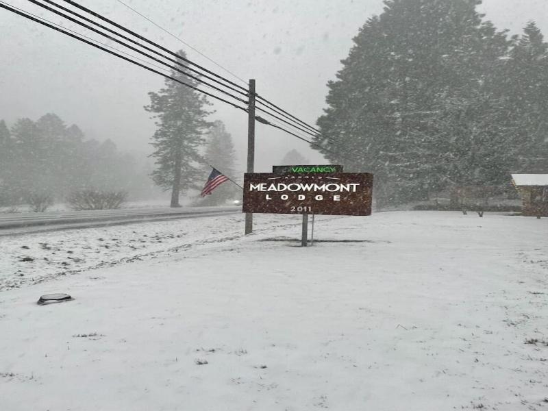 Arnold Meadowmont Lodge image