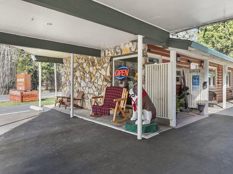 Arnold Meadowmont Lodge image