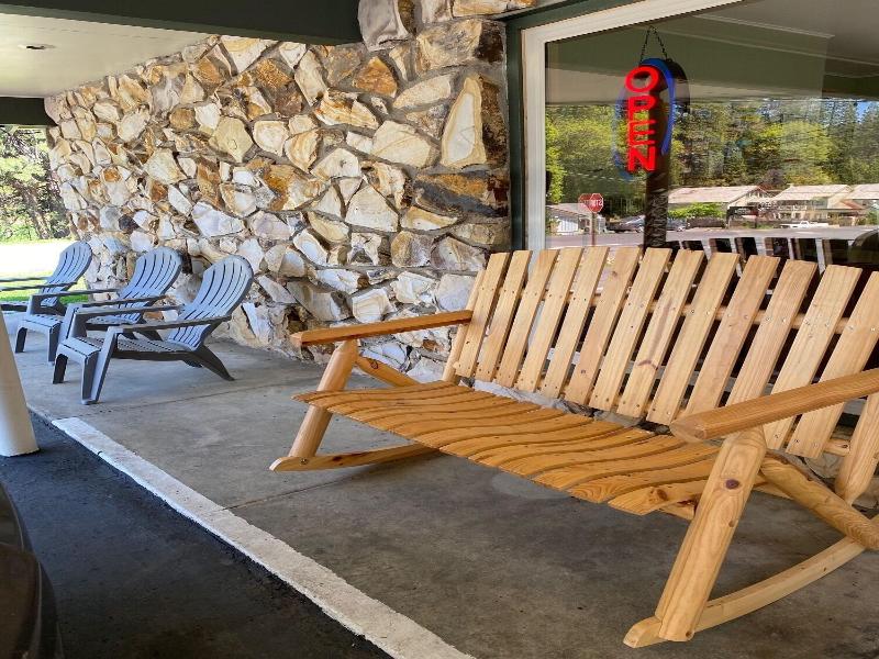 Arnold Meadowmont Lodge image