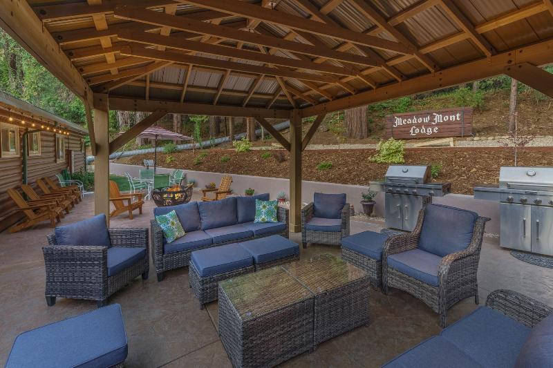 Arnold Meadowmont Lodge image