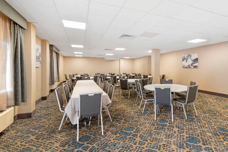 Best Western Plus Landmark Inn image