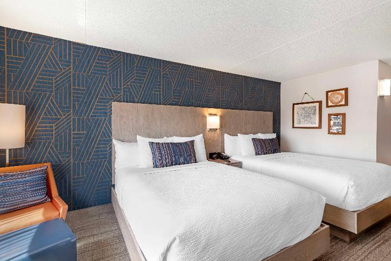 Best Western Plus Landmark Inn image
