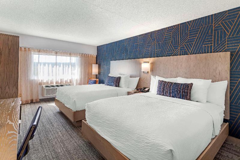 Best Western Plus Landmark Inn image