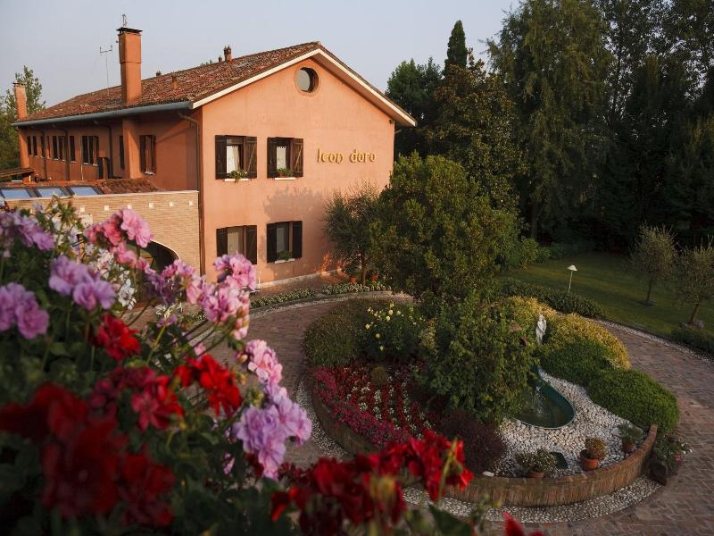 Relais Leon d'Oro image
