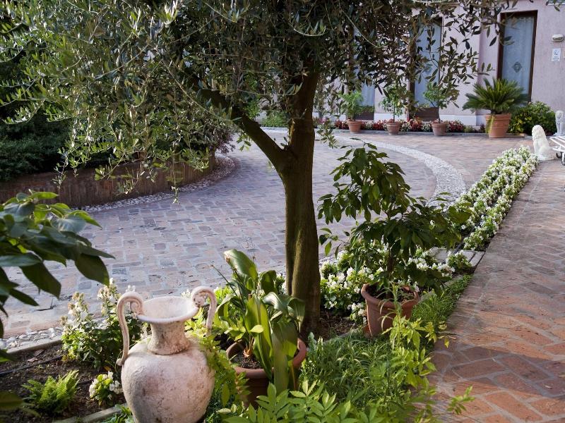 Relais Leon d'Oro image