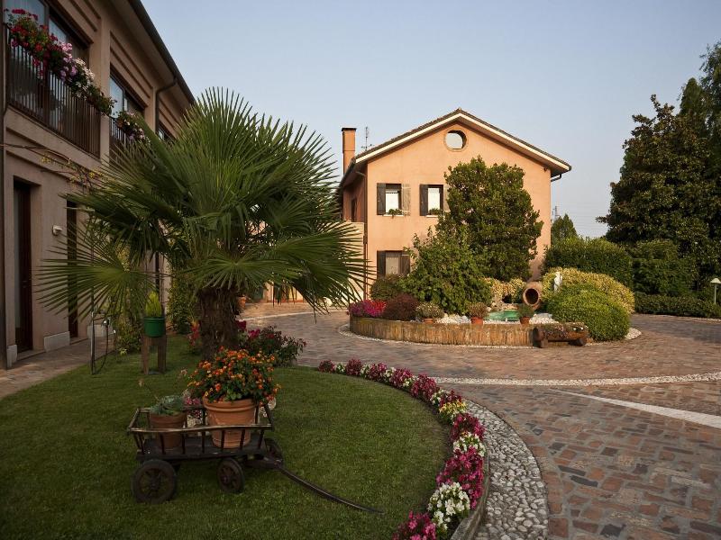 Relais Leon d'Oro image