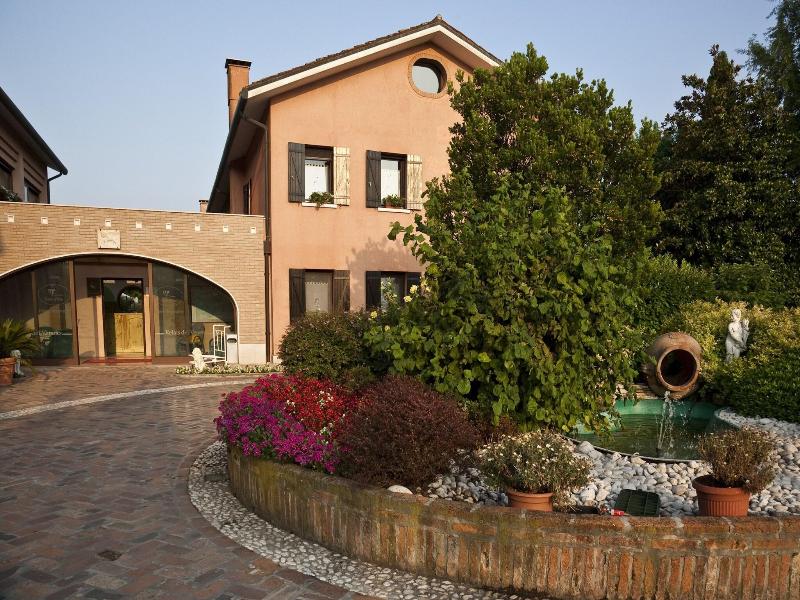 Relais Leon d'Oro image