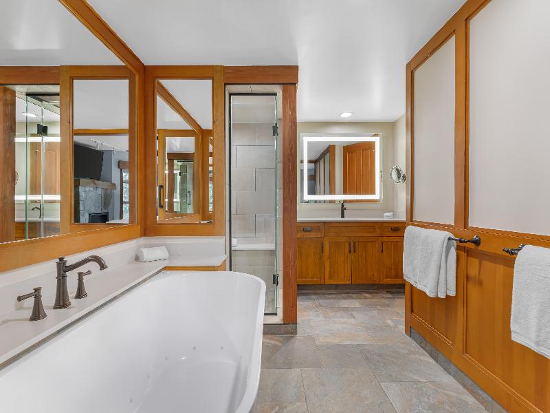 Hilton Grand Vacations Club Whistler image