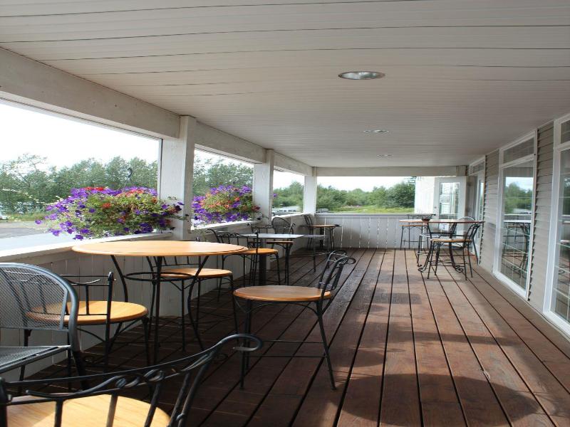 Grand View Inn & Suites image