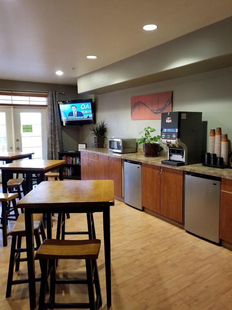 Grand View Inn & Suites image