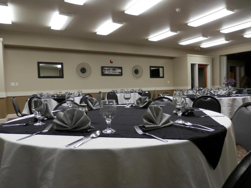 Grand View Inn & Suites image