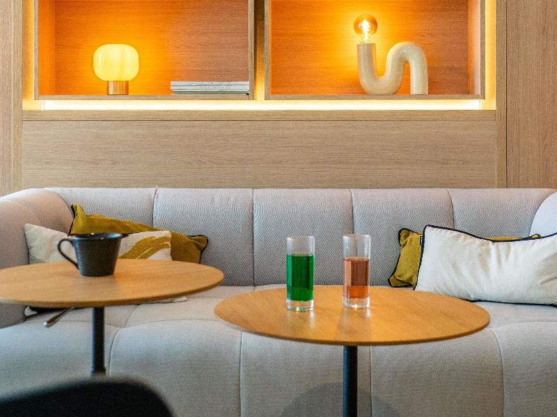 ibis Loriol Le Pouzin image