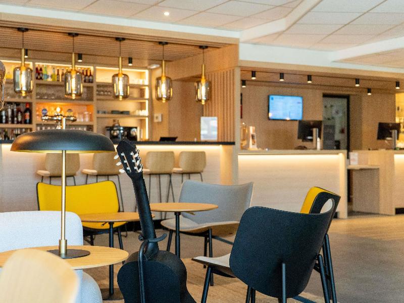 ibis Loriol Le Pouzin image