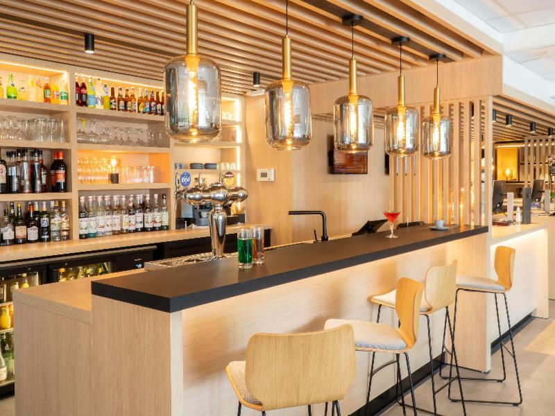 ibis Loriol Le Pouzin image