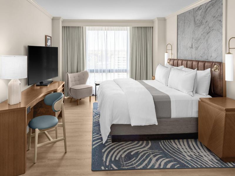 The Westin Crystal City image