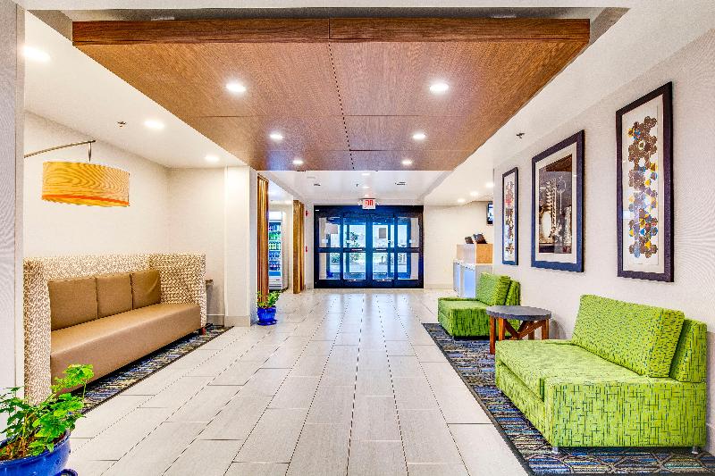 Holiday Inn Express Vincennes