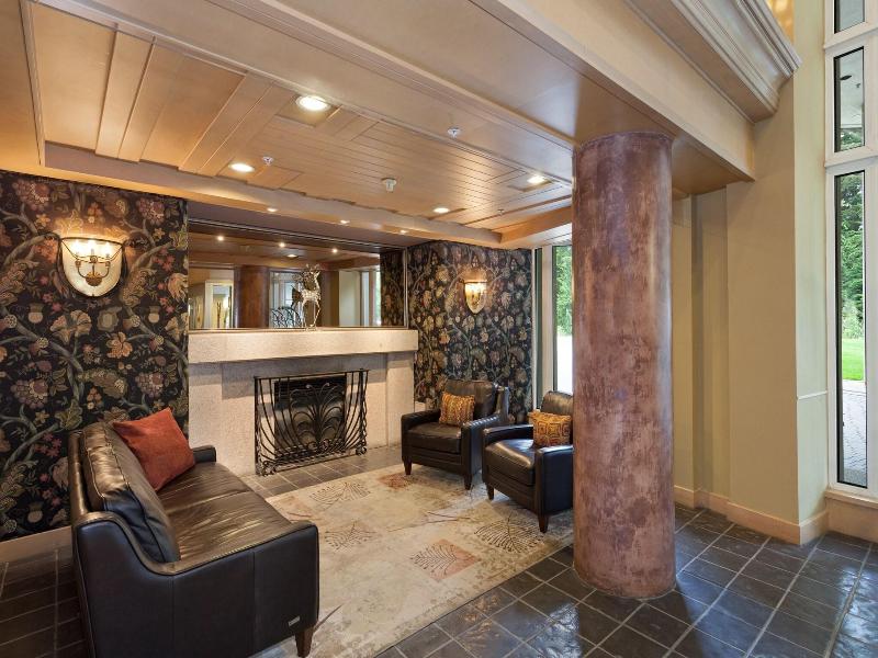 Le Chamois Hotel Whistler image