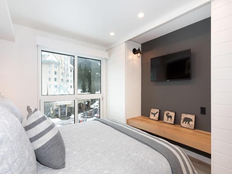 Le Chamois Hotel Whistler image