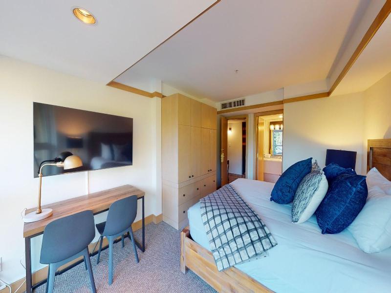 Le Chamois Hotel Whistler image