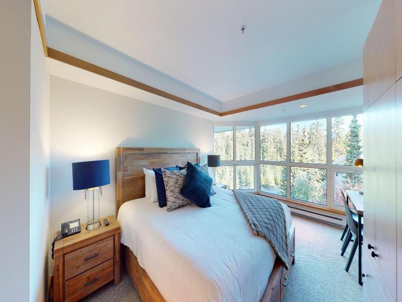 Le Chamois Hotel Whistler image
