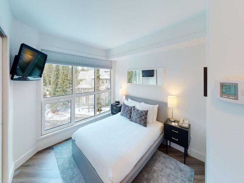 Le Chamois Hotel Whistler image