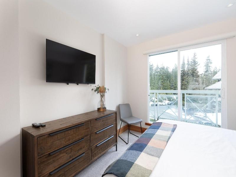 Le Chamois Hotel Whistler image