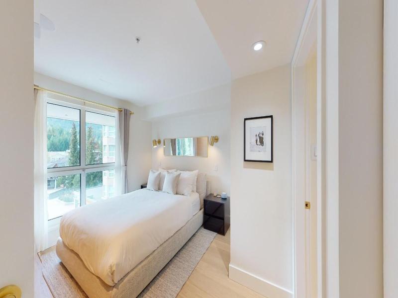 Le Chamois Hotel Whistler image