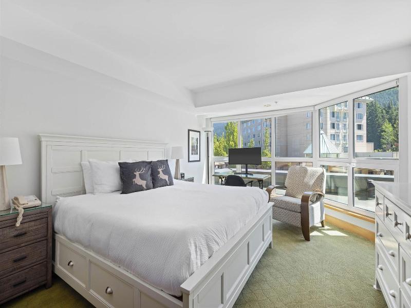 Le Chamois Hotel Whistler image